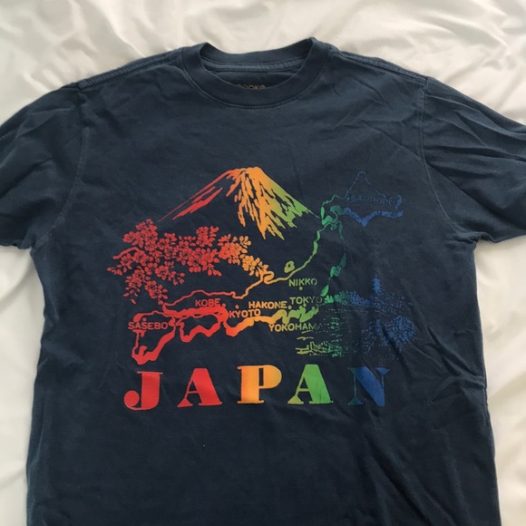 Urban Outfitters Graphic T-Shirt - Picture 1 of 2